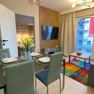 Grey House + Free Parking Апартаменты